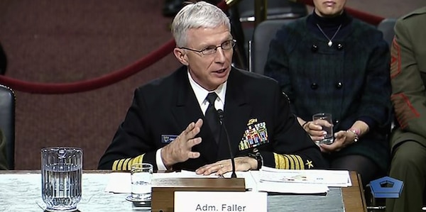 Captura de pantalla del Almirante Craig S. Faller, comandante del Comando Sur de los EE. UU., Que testifica ante el ComitÃ© de Servicios Armados del Senado 7 de febrero de 2019