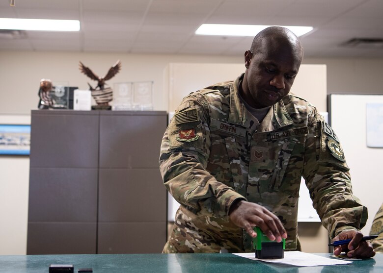 Kirtland at your service Pass and Registration > Kirtland Air Force