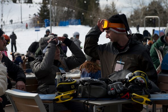 Members from the 366th Fighter Wing participate in Wing Ski Day, Feb. 1, 2019, at Boise National Forest, Idaho. The 366th FW celebrated to boost morale among mission focused Airmen. (U.S. Air Force photo by Airman 1st Class JaNae Capuno)