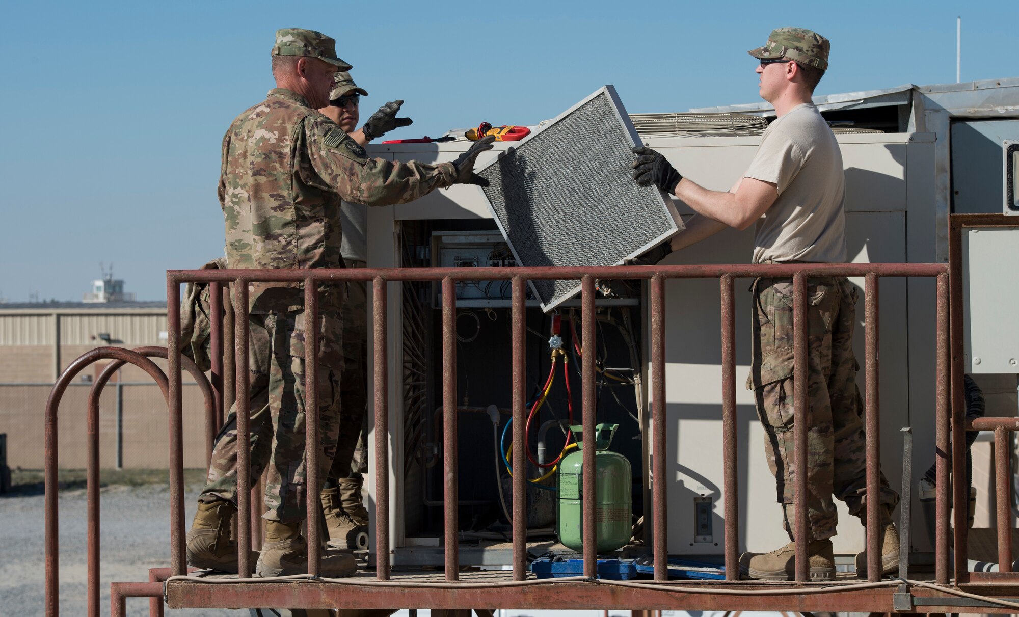 Expeditionary HVAC technicians battle the heat; distribute the cool