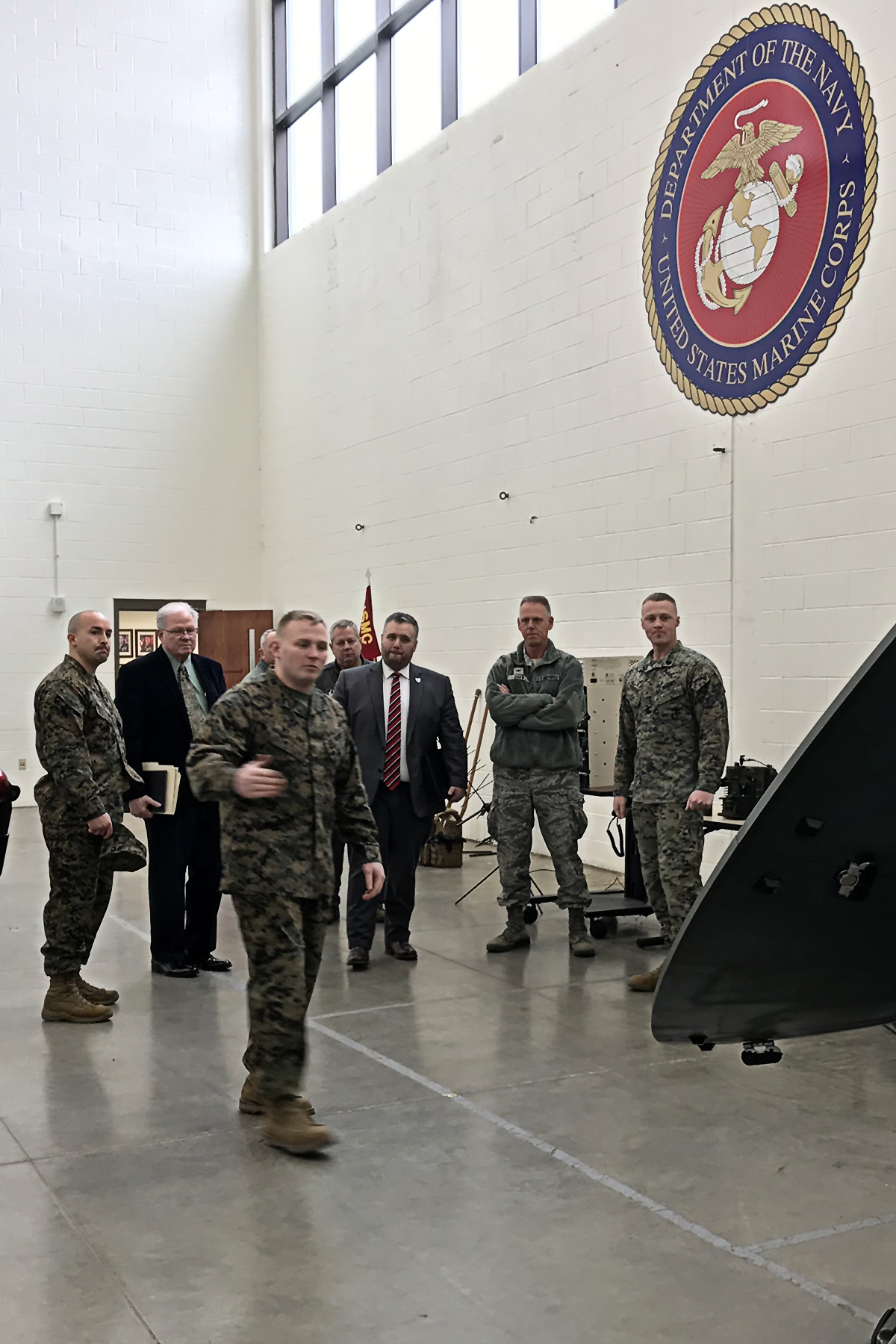 Senator's staffers visit Grissom units > Grissom Air Reserve Base