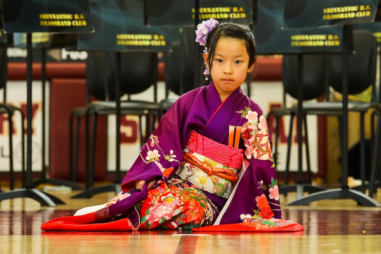 Karyo High School, Shunan City Children’s International Performance Group visit MCAS Iwakuni for cultural exchange, performance