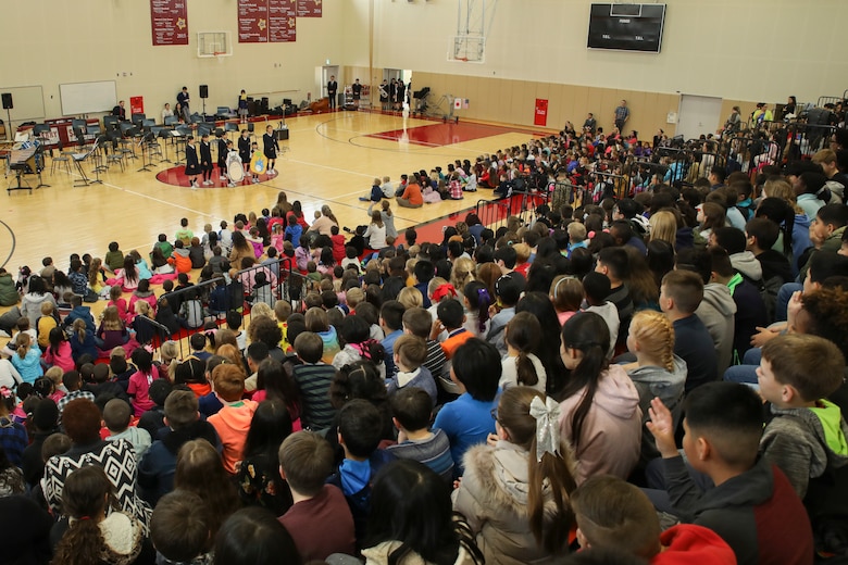 Karyo High School, Shunan City Children’s International Performance Group visit MCAS Iwakuni for cultural exchange, performance