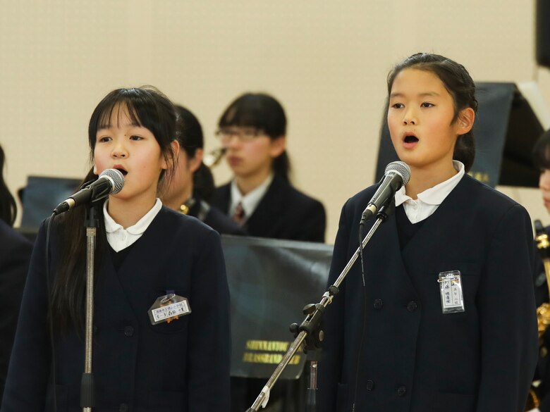Karyo High School, Shunan City Children’s International Performance Group visit MCAS Iwakuni for cultural exchange, performance
