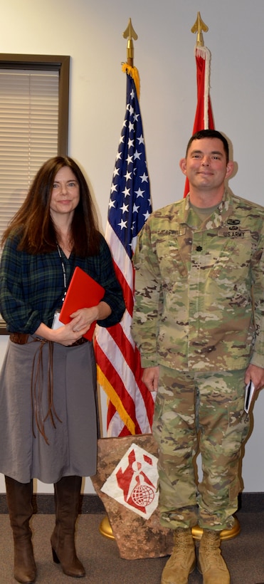 ALBUQUERQUE, N.M. – Albuquerque District commander Lt. Col. Larry Caswell recognizes Linda Dreeland, chief, Environmental and SRM Section, as the District’s Supervisor of the Year, Dec. 12, 2018.
