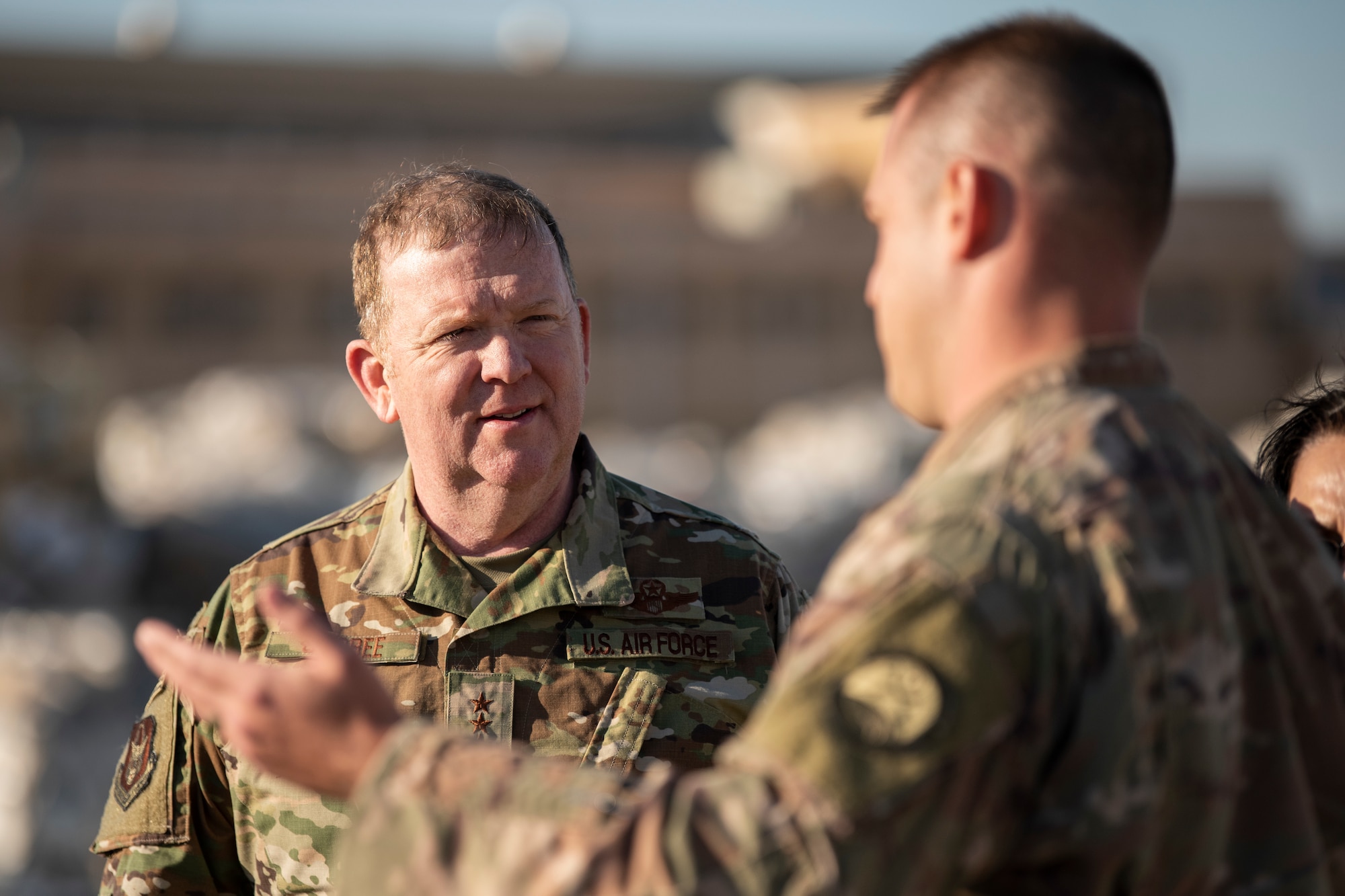 Lt. Gen. Scobee speaks with Airmen