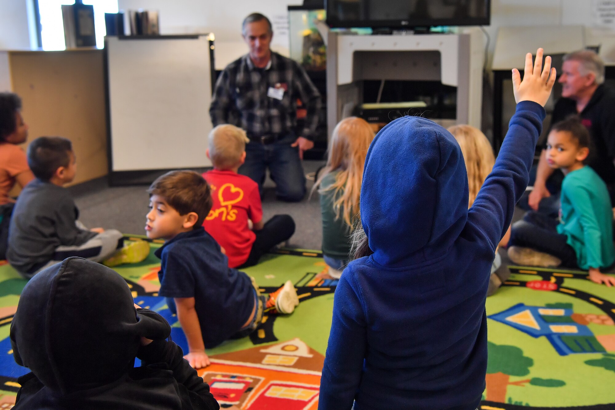 Schriever CDC, NDIA partner bringing STEM curriculum to school-age children