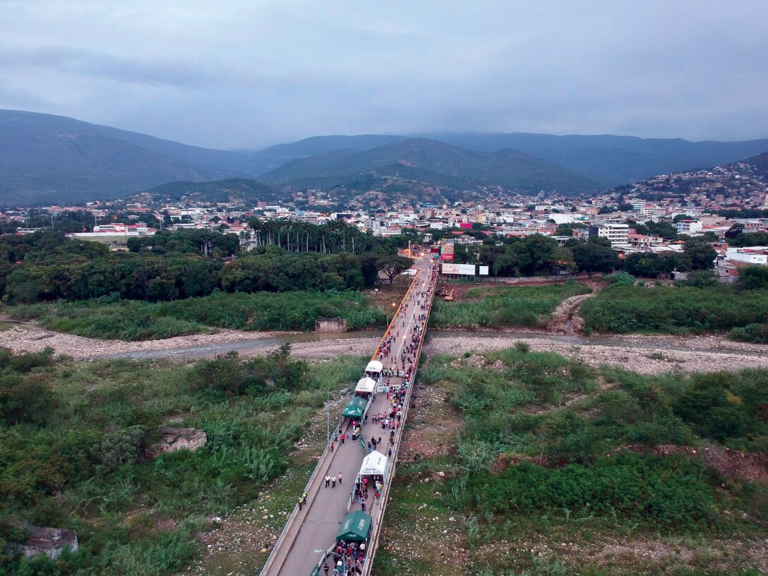 Thousands of Venezuelans have fled to Colombia, straining the Colombian government’s ability to police its 1,300 mile border. Reproduced with permission from Moises Rendon, Associate Director and Associate Fellow, Americas Program at the Center for Strategic and International Studies.
