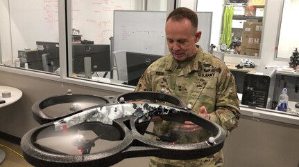 75th Innovation Command leader visits Duke Robotics Lab