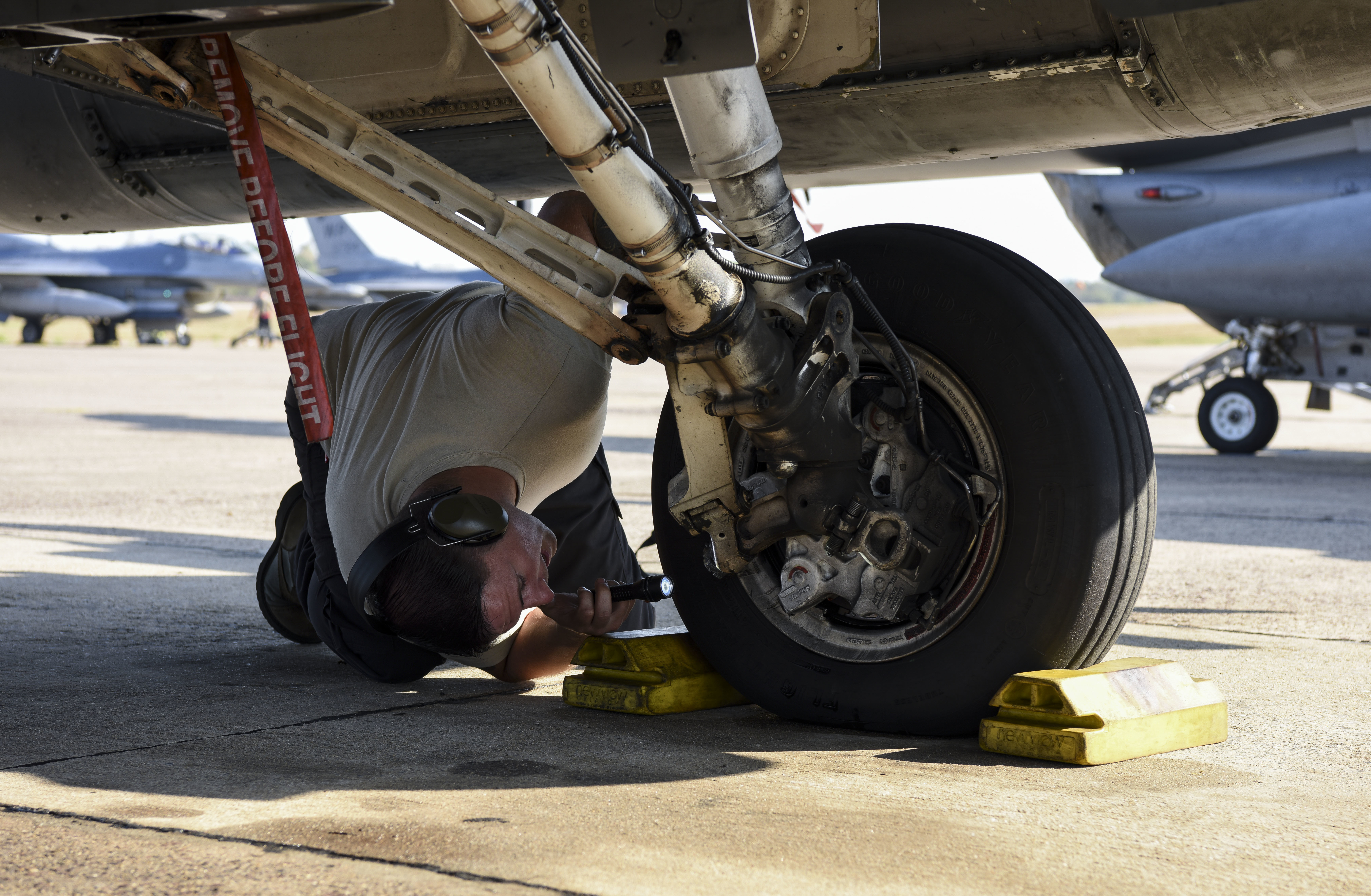 Get Wallpaper Cobra Gold 19 Pilot S Best Friend U S Air Force Article Display For iPhone Free
