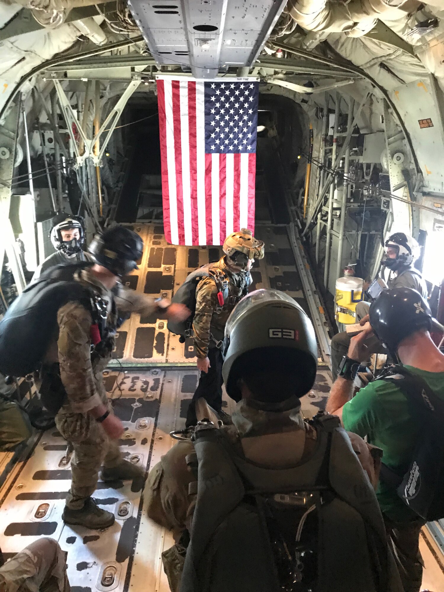 Alaska Air Guardsmen lead Precision Jumpmaster Course in Hawaii.