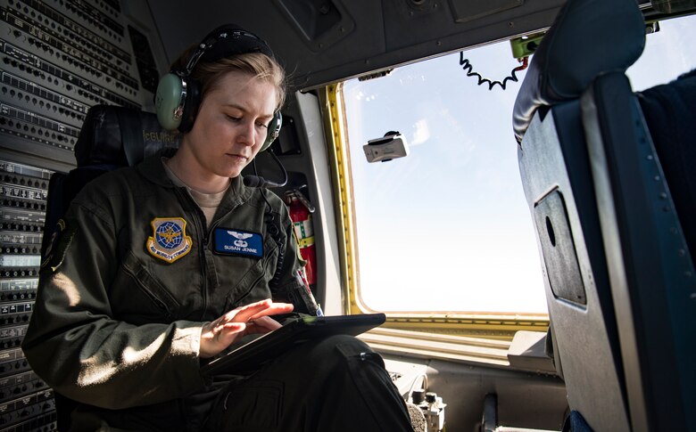 A C-17 Globemaster III pilot