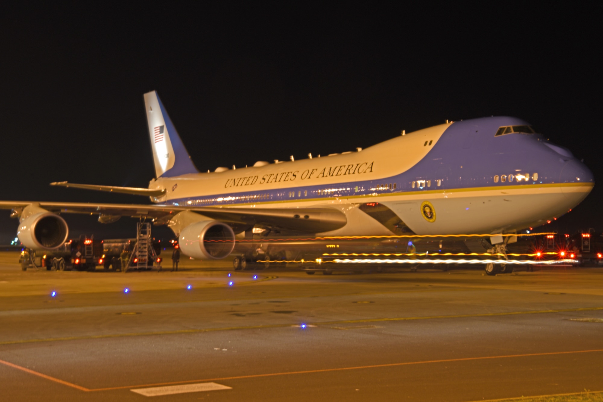 Air Force One receives fuel during a stop at RAF Mildenhall, England, Feb. 26, 2019. Air Force One, carrying President Donald J. Trump and a contingency of White House officials and media members, received fuel and logistical support before continuing on the journey to Hanoi, the capital city of Vietnam, for the president’s second summit North Korean leader Kim-Jong Un. (U.S. Air Force photo by Airman 1st Class Brandon Esau)