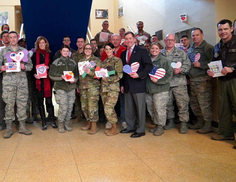Niagara Airmen receive Valentines for Vets