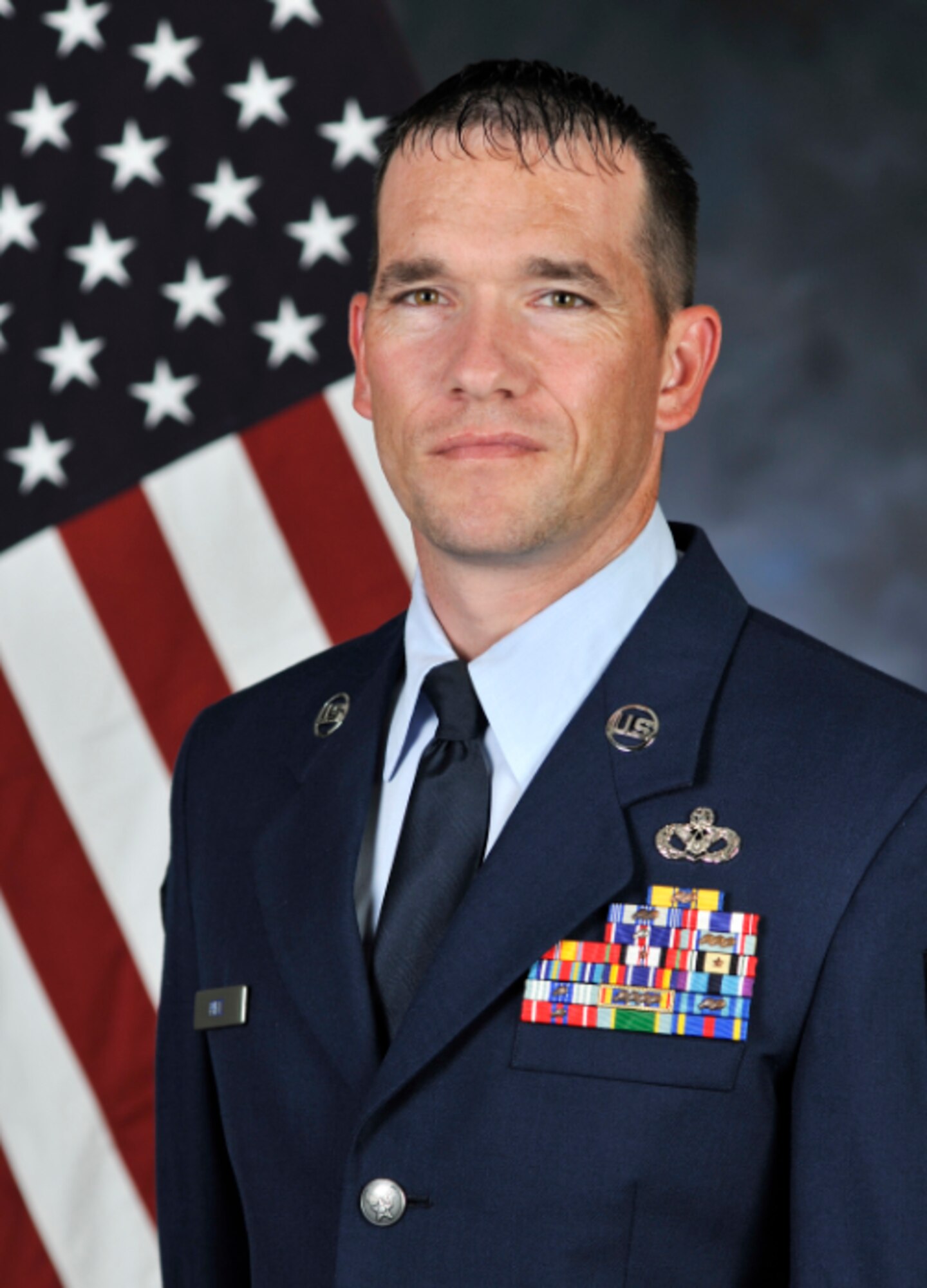 Senior Master Sgt. Troy Pietz, 60th Civil Engineer Squadron operations superintendent, shares some thoughts on leadership. (Courtesy Photo)