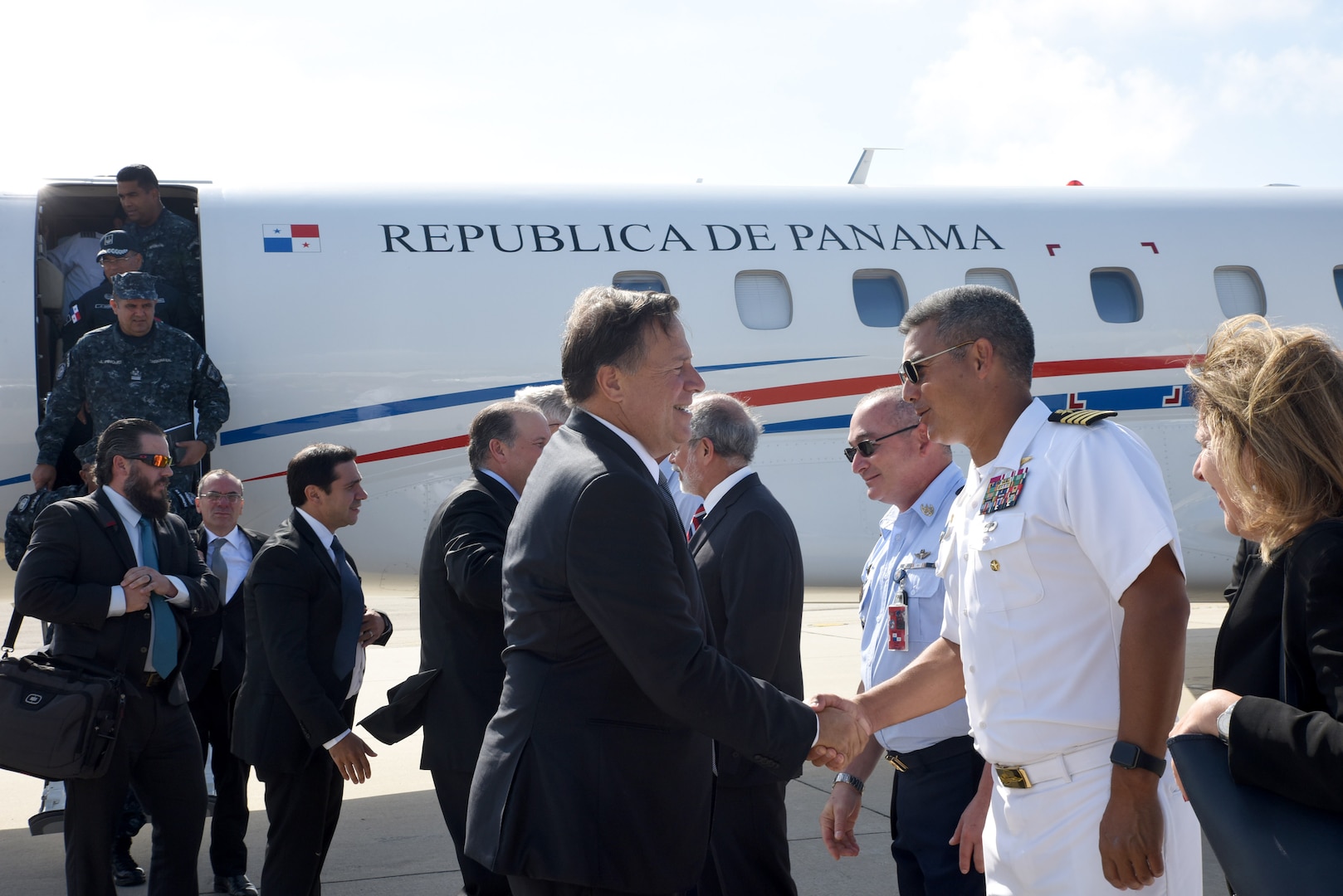 President of Panama Juan Carlos Varela and staff are welcomed to Naval Air Station Key West’s Boca Chica Field by NAS Key West Commanding Officer Capt. Bobby Baker.