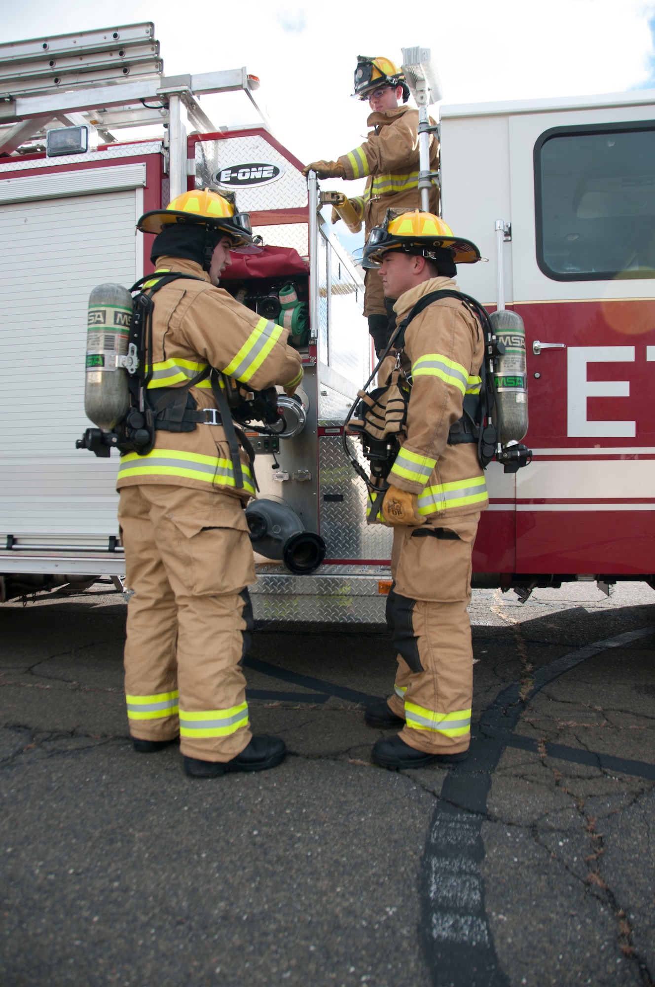 104th Civil Engineering Squadron firefighters conduct live structural fire training Nov. 27, 2018, at Barnes Air National Guard Base, Massachusetts. The training ensures the Fire Attack Teams are prepared to respond to any fires on base or in the surrounding communities. (U.S. Air National Guard photo by Airman 1st Class Randy Burlingame)