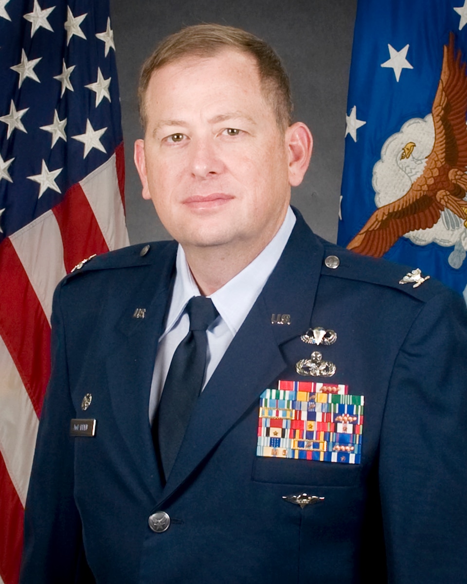 COL PRESTON MCFARREN
