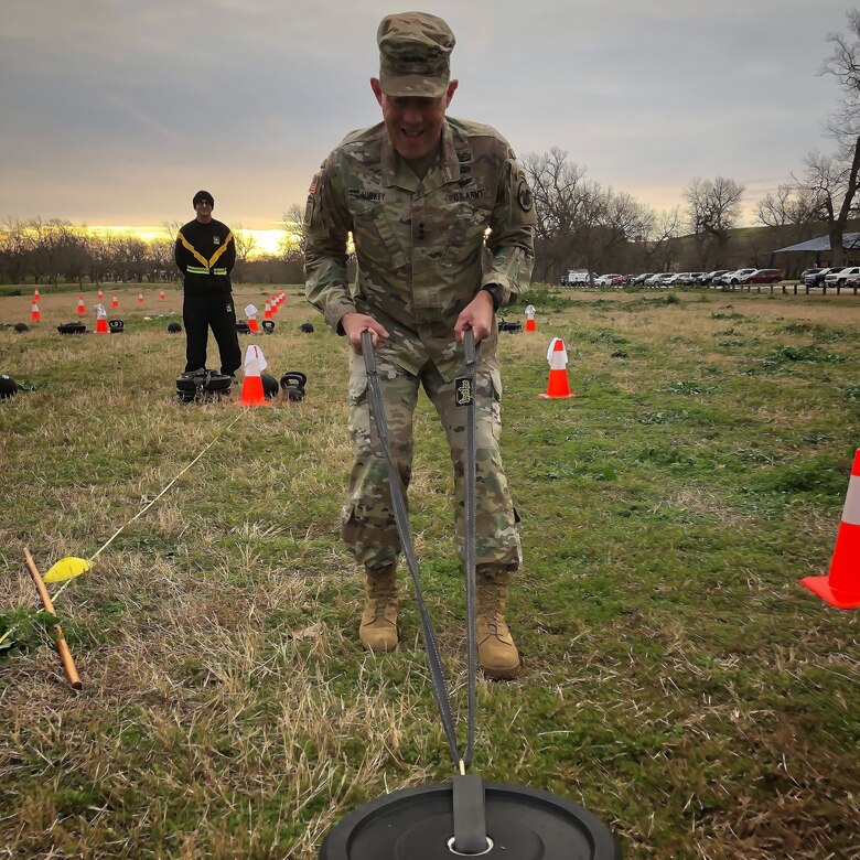 Army Reserve commanding general and Soldiers participate in ACFT pilot program