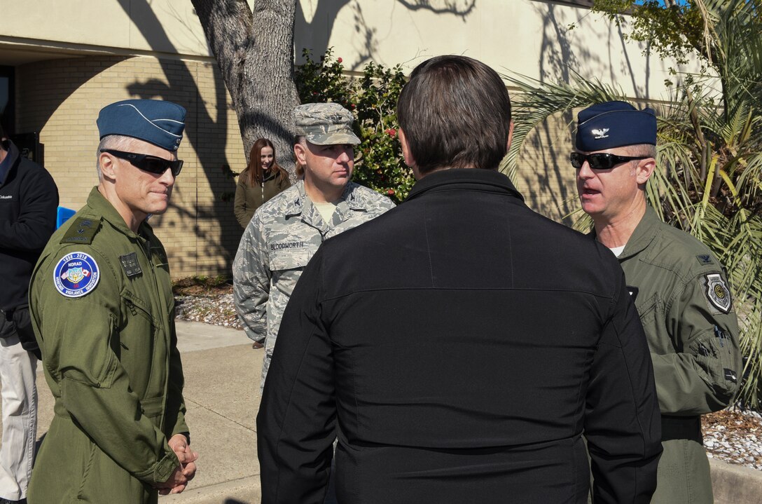 U.S. Air Force and Florida government officials meet