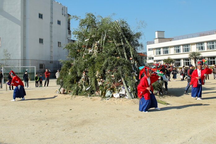 Tondo Matsuri New Year Festival