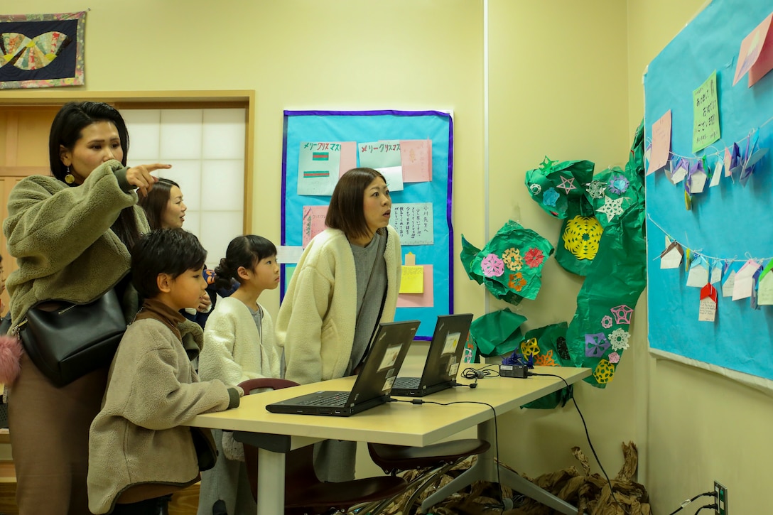 MCAS Iwakuni host Friendship Tour