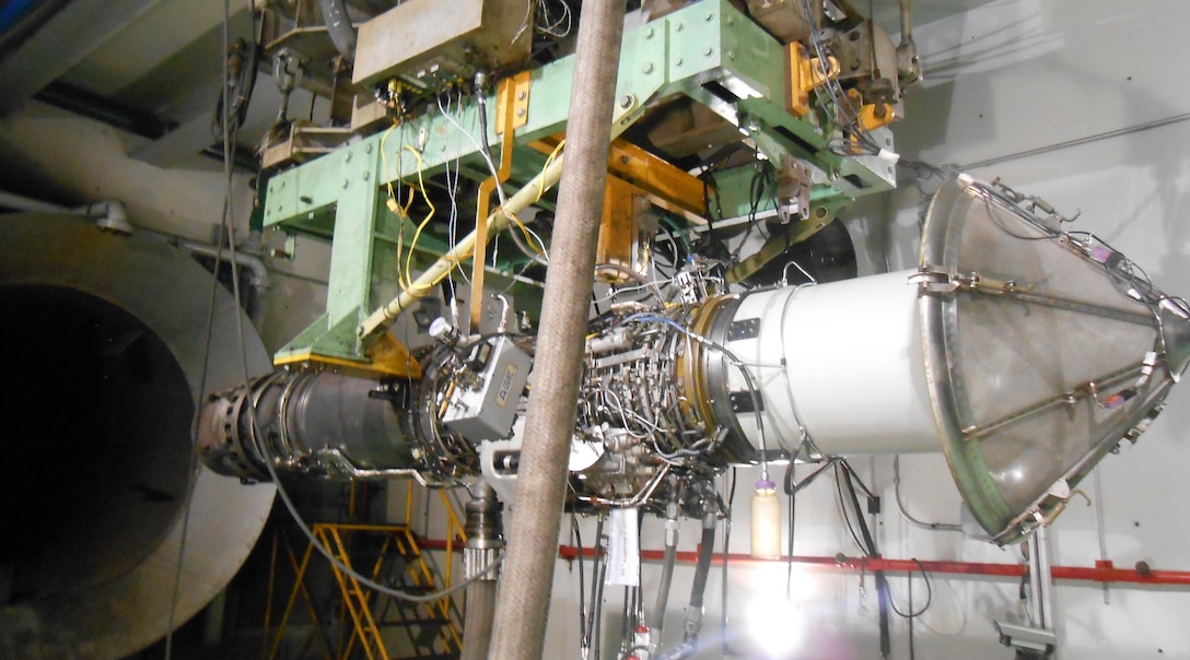 A Brazilian Air Force J85-21 Engine Test Cell being correlated by an attached J85 standardized engine Aug. 6 at the Parque de Material Aeronautico de São Paulo — São Paulo Maintenance Depot — in São Paulo, Brazil.