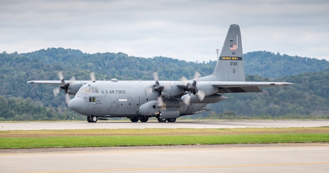 A C-130 H3 Hercules from the 130th Airlift Wing demostrates short-field stopping capabilities during the Yeager Airport 2018 Salute To Our Veterans and First Responders Air Show held in Charleston, West Virginia Oct. 13, 2018.
