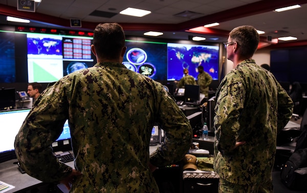 Sailors stand watch in Fleet Operations Center at headquarters of U.S. Fleet Cyber Command/U.S. 10th Fleet at Fort Meade, Maryland, September 27, 2018 (U.S. Navy/Samuel Souvannason)