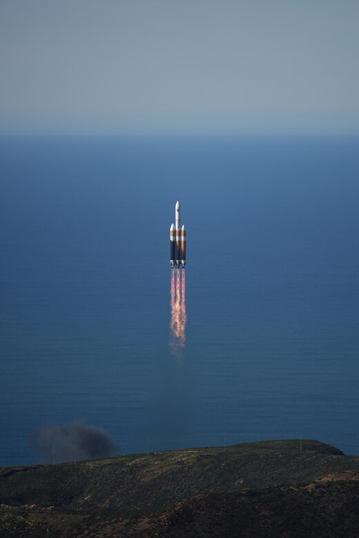 Heavy rocket launch
