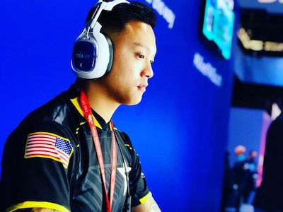 Soldier Playing Video games for Army esports