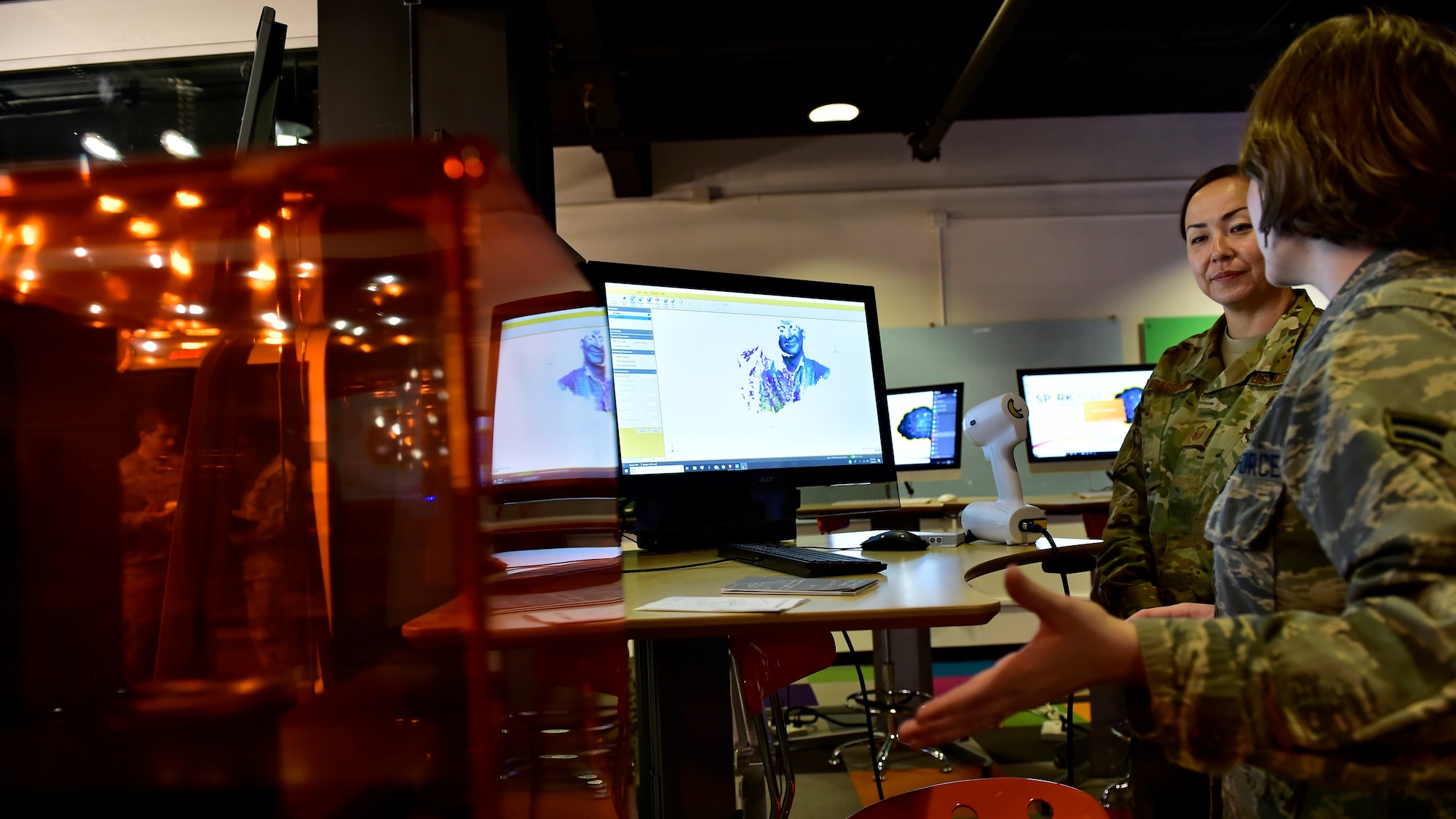 SparkX Cell Innovation Center hosts grand opening