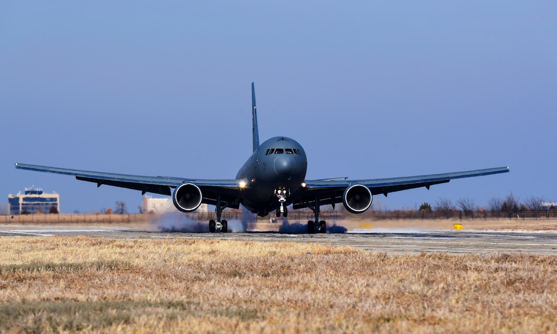 McConnell’s first KC-46A Pegasus lands on the flightline Jan. 25, 2019, at McConnell Air Force Base, Kansas. The KC-46 will serve alongside the KC-135 Stratotanker at McConnell and supply critical aerial refueling, airlift and aeromedical evacuations at a moment’s notice for America’s military and allies. (U.S. Air Force photo by Airman 1st Class Alan Ricker)