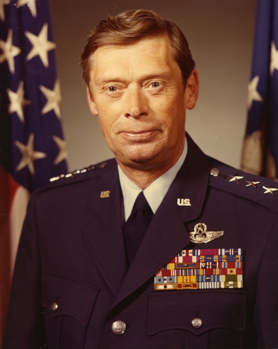 Lt Gen James E. Light, Jr.