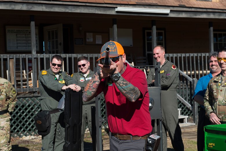 nike air motion trainers