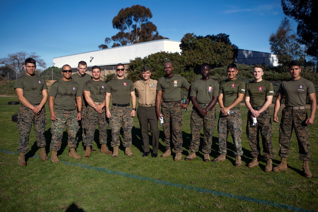 mcas-miramar-brings-a-taste-of-the-marine-corps-to-standley-middle-school