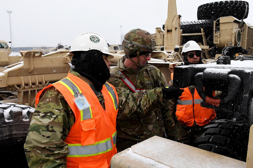 Reserve Soldiers use civilian skills to support Military Surface Deployment and Distribution Command mission