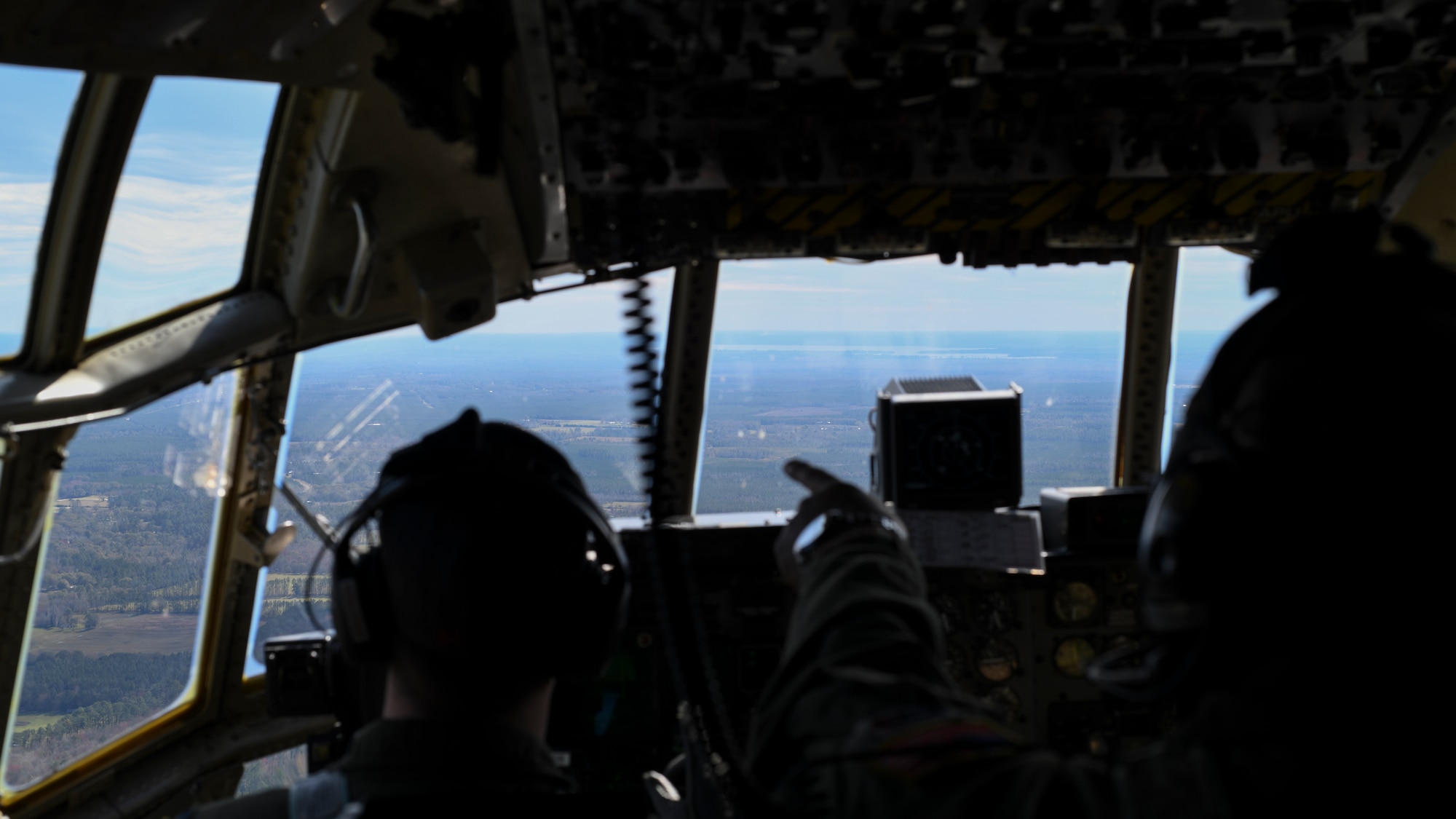 The 757th Airlift Squadron flew three C-130H Hercules down to Jacksonville, Florida, Jan. 22-27, for Youngstown Air Reserve Station’s 2019 Tactical Flyaway. The 76th Aerial Port Squadron “Port Dawgs” and the 910th Aircraft Maintenance Squadron supported the 910th Operations Group during the tactical flyaway. Approximately 70 Reserve Citizen Airmen assigned to the 910th Airlift Wing attended the flyaway.