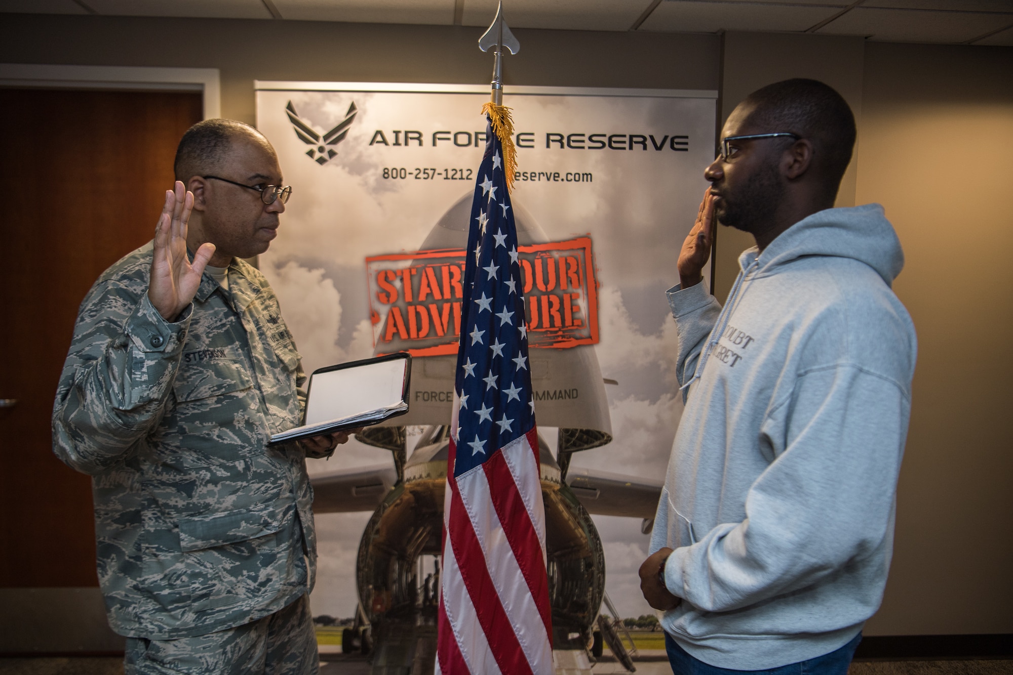 Welcome to the Air Force Reserve and the 954th Reserve Support Squadron at Scott Air Force Base.