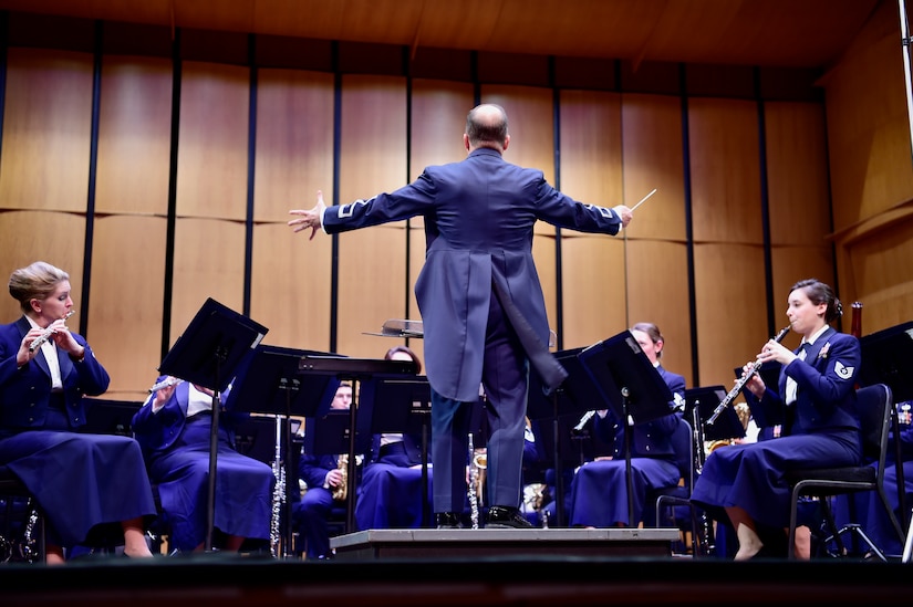 USAF Band performs Guest Artist Series