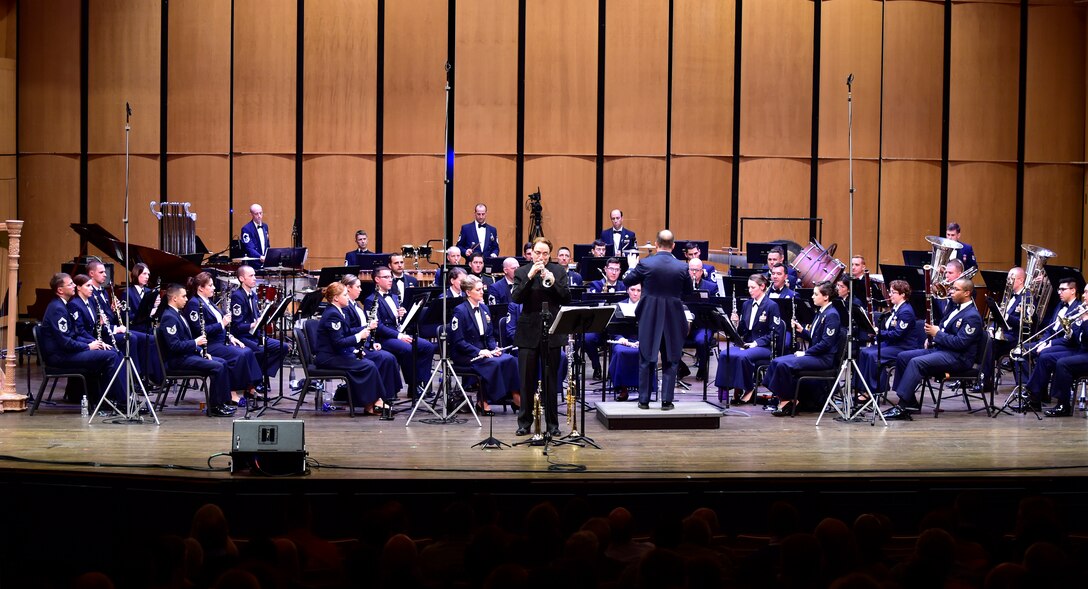 USAF Band performs Guest Artist Series