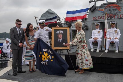 USS John S. McCain Conducts Change of Command and 25th Commissioning Anniversary Ceremony