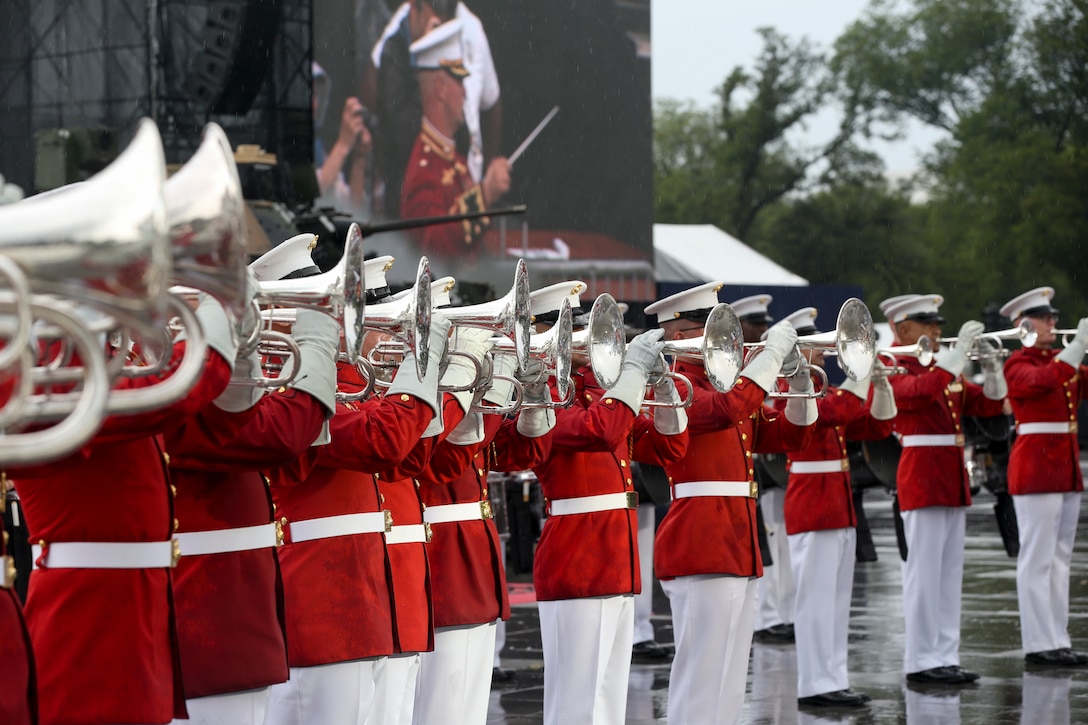 Marines with “The Commandant’s Own” U.S. Drum and Bugle Corps perform at the Lincoln Memorial, Washington, D.C., July 4, 2019. The Honorable President Donald J. Trump hosted a “Salute to America” event which was held to honor all service members past and present. The celebration showcased America’s military with music, military demonstrations and flyovers.  (U.S. Marine Corps photo by Pfc. Allen Sanders)