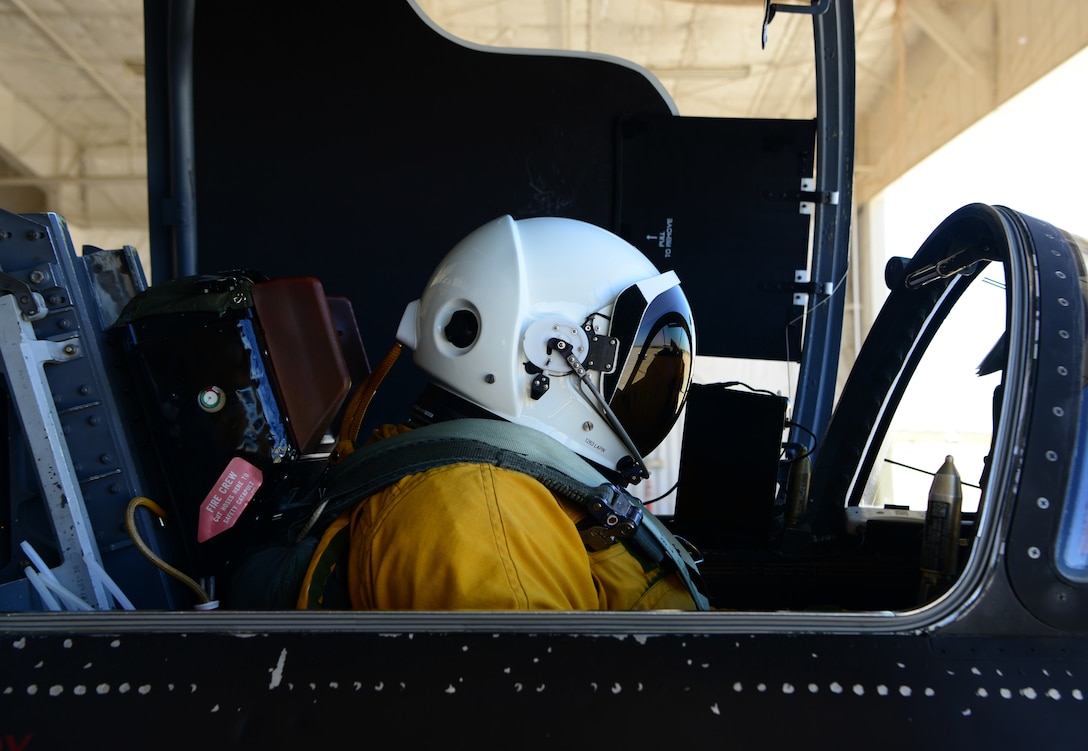 A U-2 Dragon Lady pilot