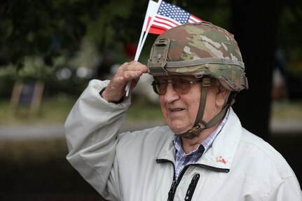 U.S. Soldiers participate in Freedom Festival