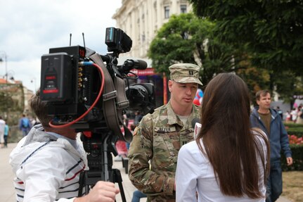 U.S. Soldiers participate in Freedom Festival