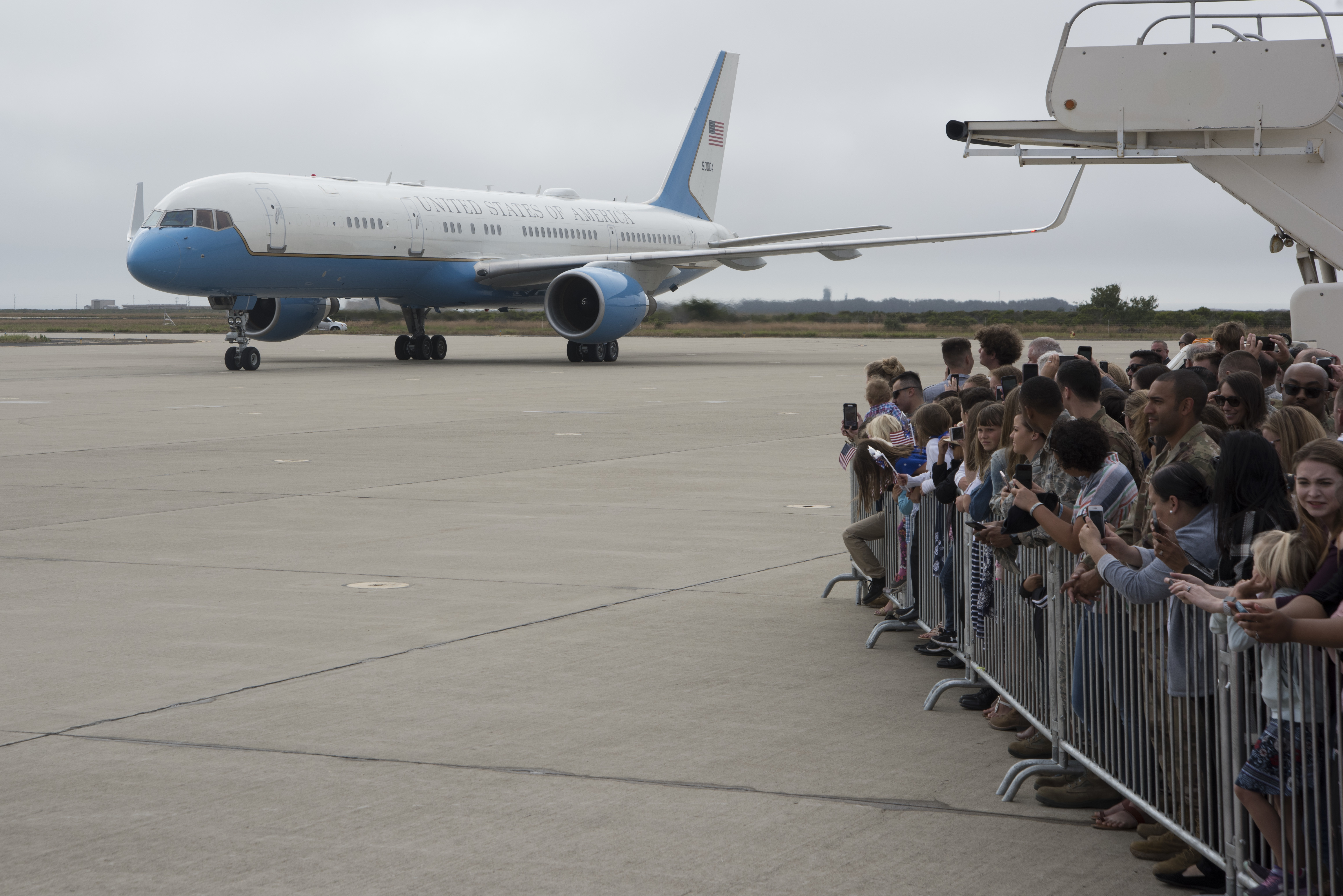 airports near vandenberg afb