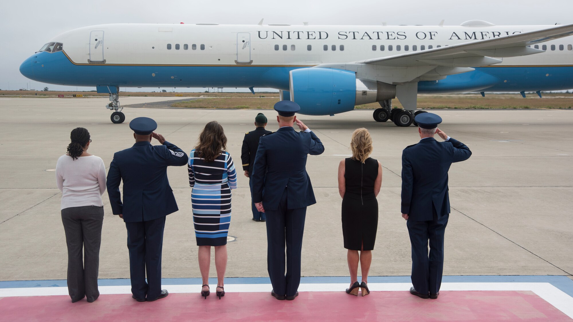 Vice President Michael R. Pence and Mrs. Karen Pence arrive in Air Force Two on the flightline July 10, 2019, at Vandenberg Air Force Base, Calif.
