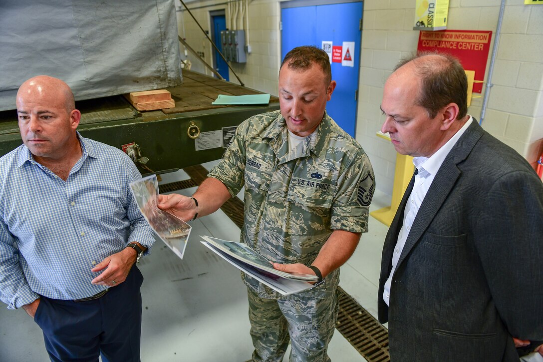The 910th Airlift Wing operates the Department of Defense’s only aerial spray capability to eliminate disease-carrying and pest insects, disperse oil spills in large bodies of water and eliminate unwanted or invasive vegetation.