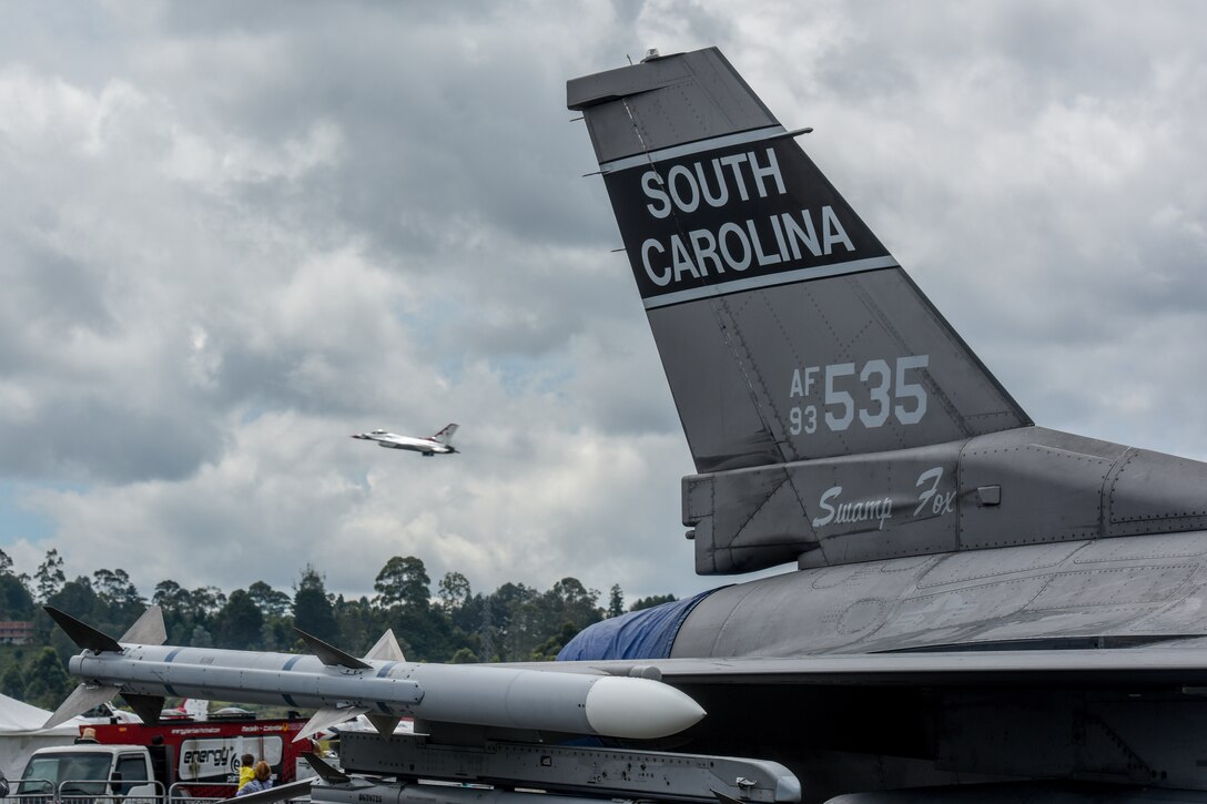 U.S. Air Force Thunderbird F-16 Fighting Falcon fighter jets perform a routine.